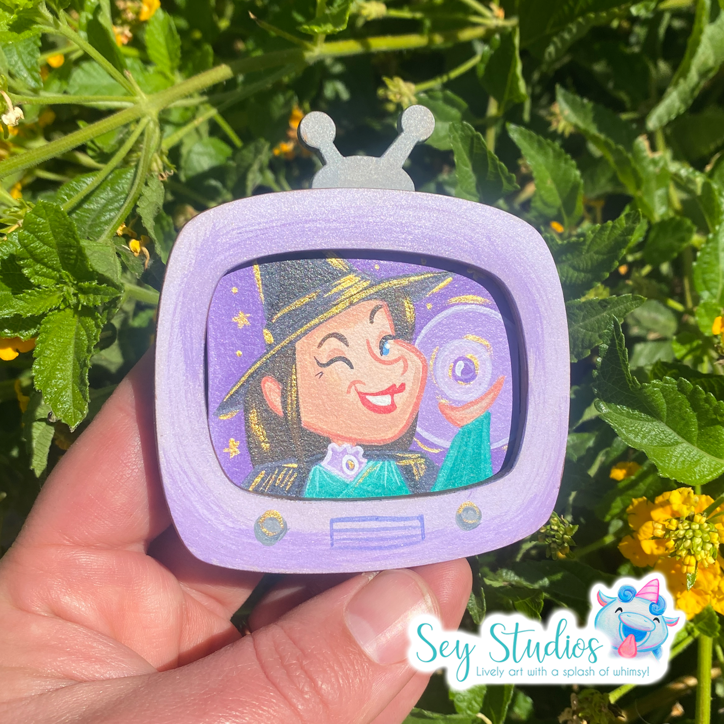 Brooch - Retro TV "Witch Set" Frame & Channel Set